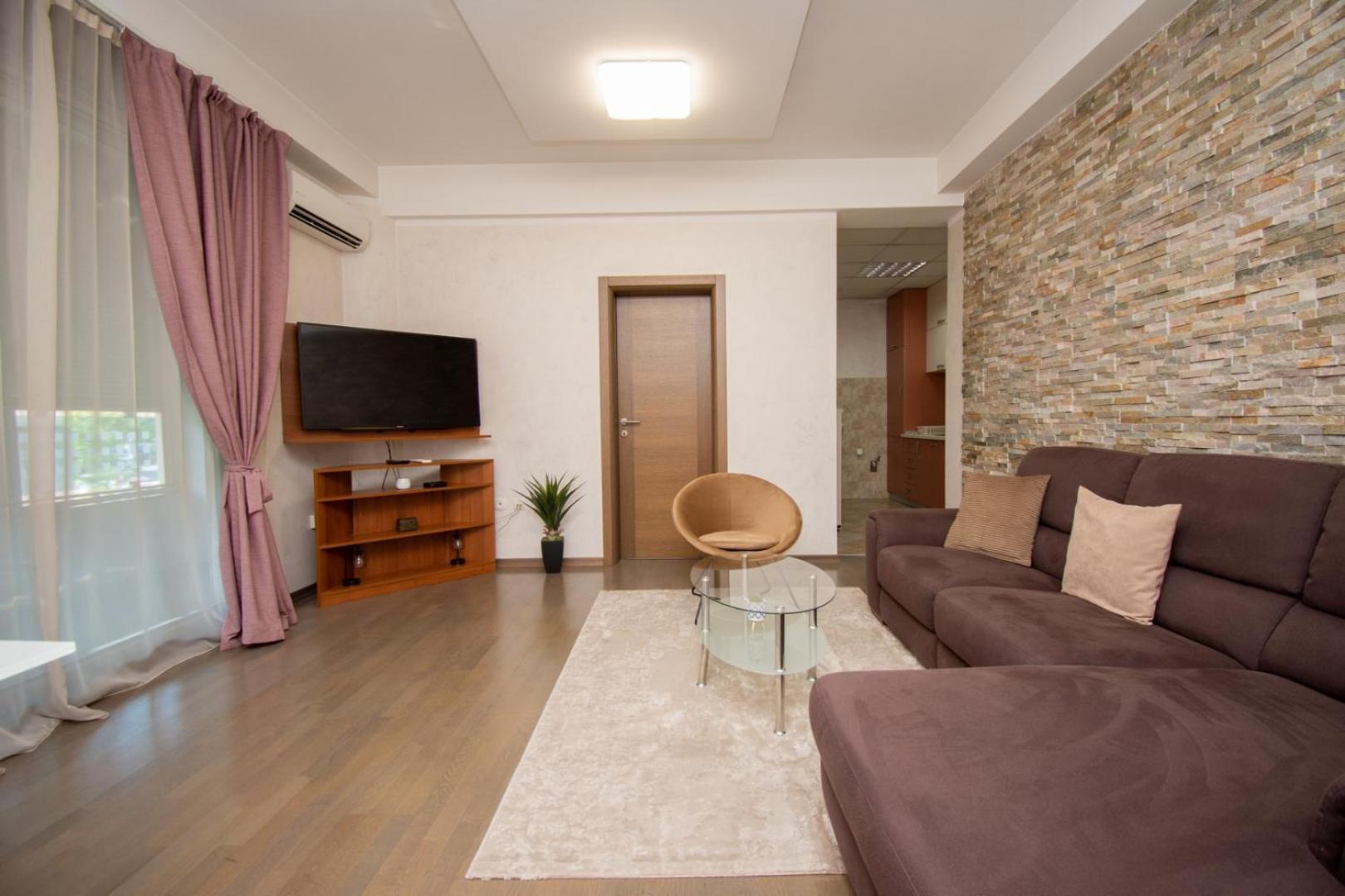Maxim Compass Apartment 포드고리차 외부 사진