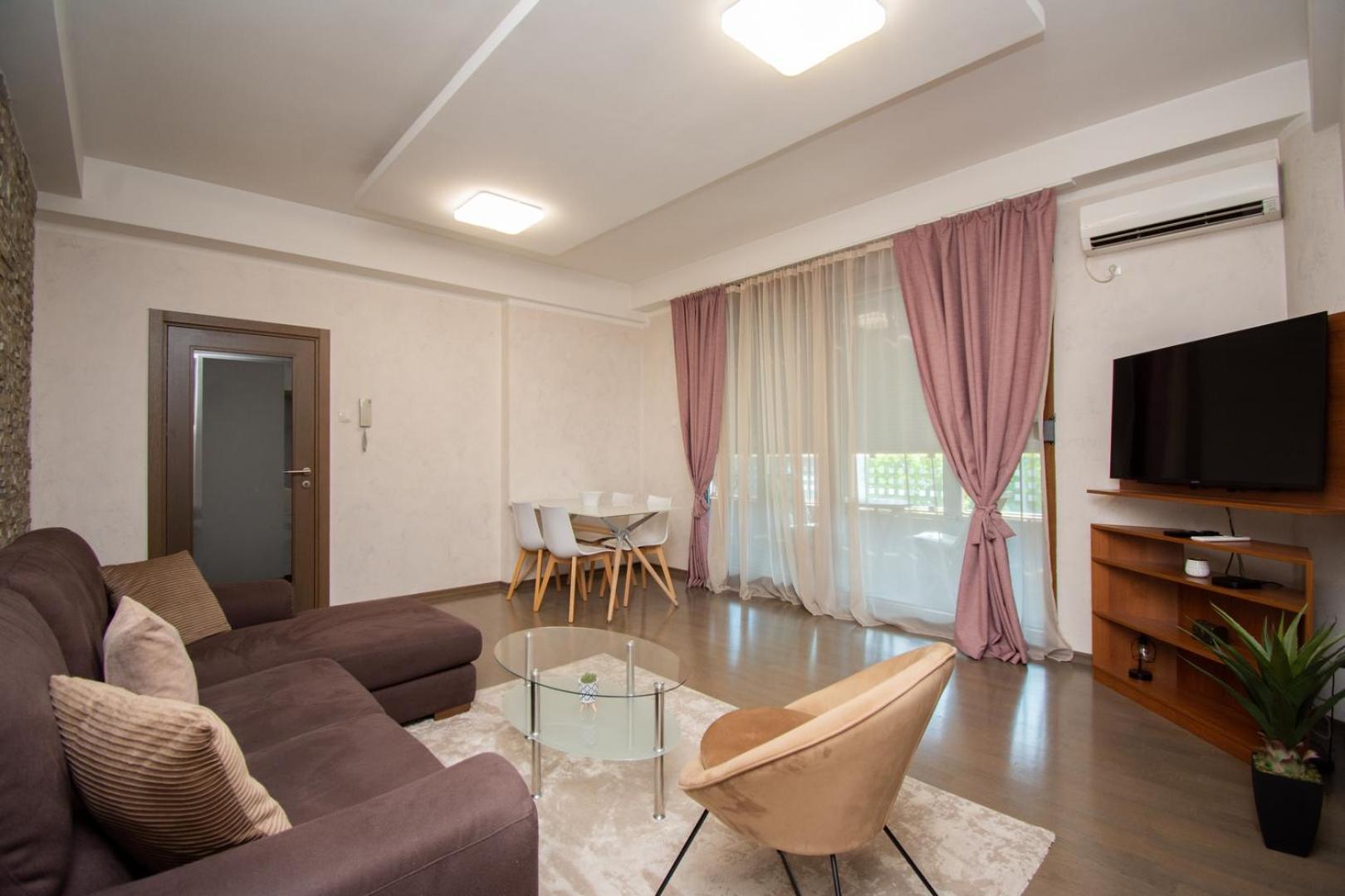 Maxim Compass Apartment 포드고리차 외부 사진